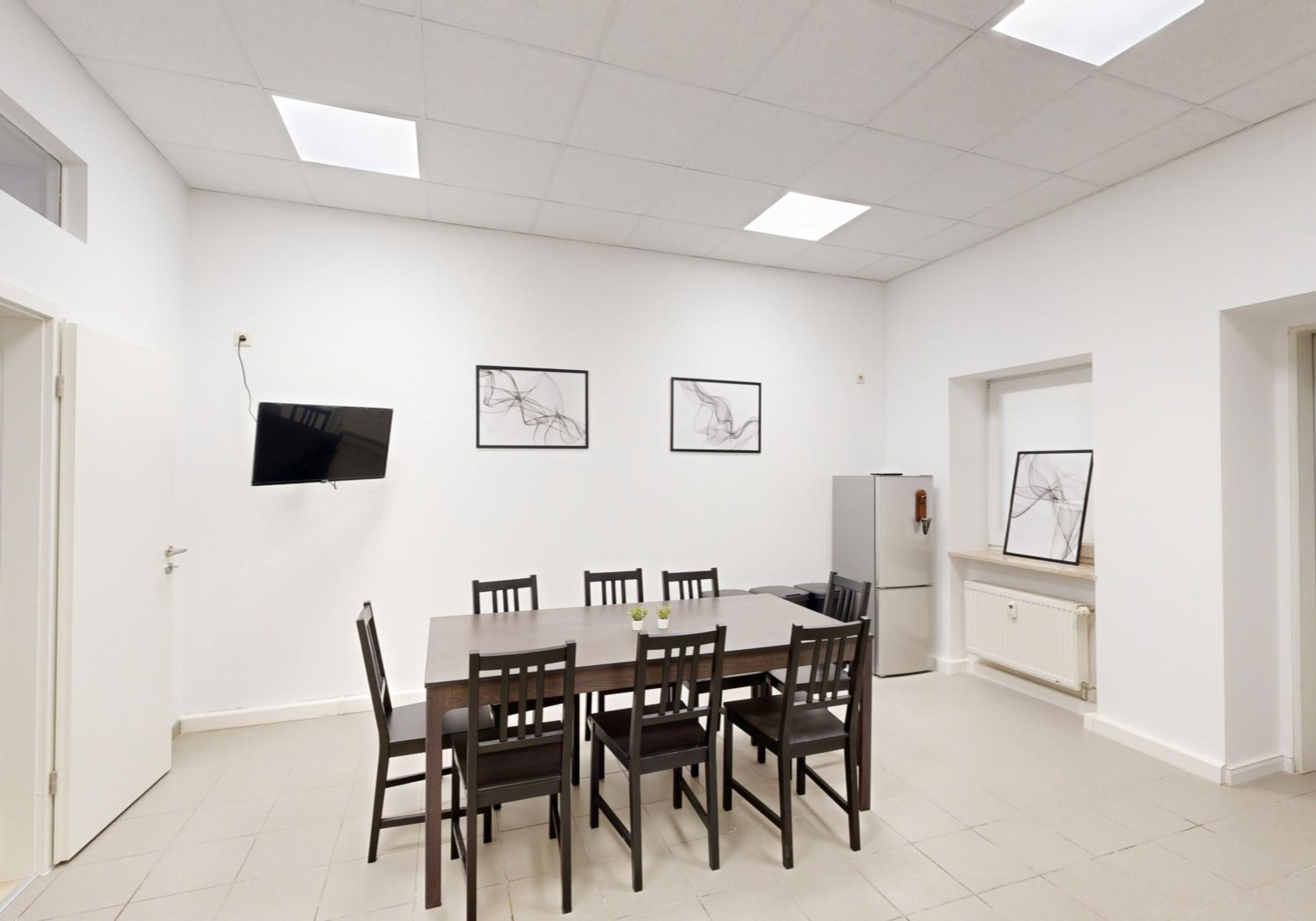 Monteur-Zimmer - https://images.monteurzimmer.de/8d042e7575/xl/52d75f81-d866-4979-abc5-81abe6c603d8.jpg - Frisch renovierte Wohnung im Leipziger Osten