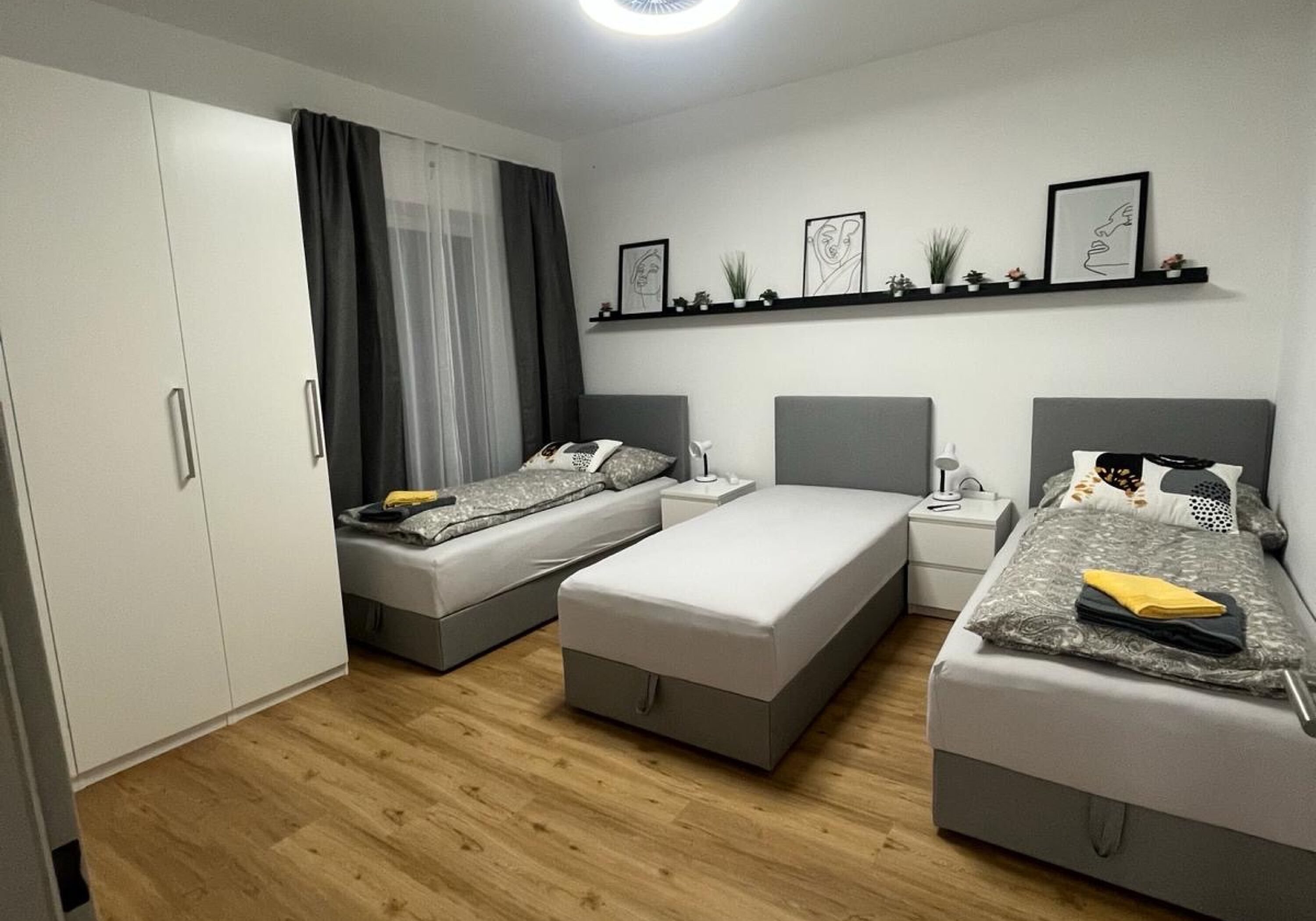 Monteur-Zimmer - Steyr - Leon l.u.x