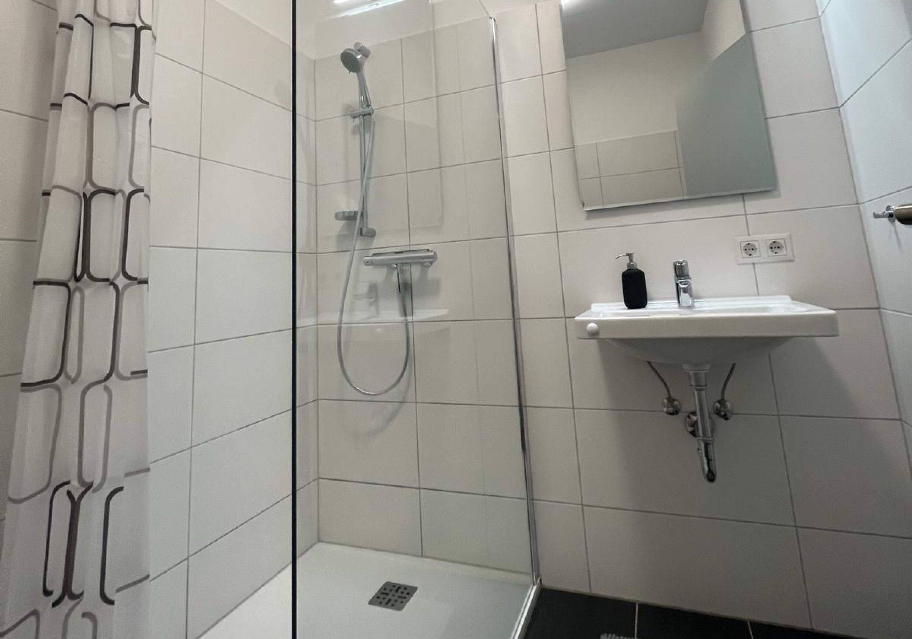 Monteur-Zimmer - Steyr - Leon l.u.x