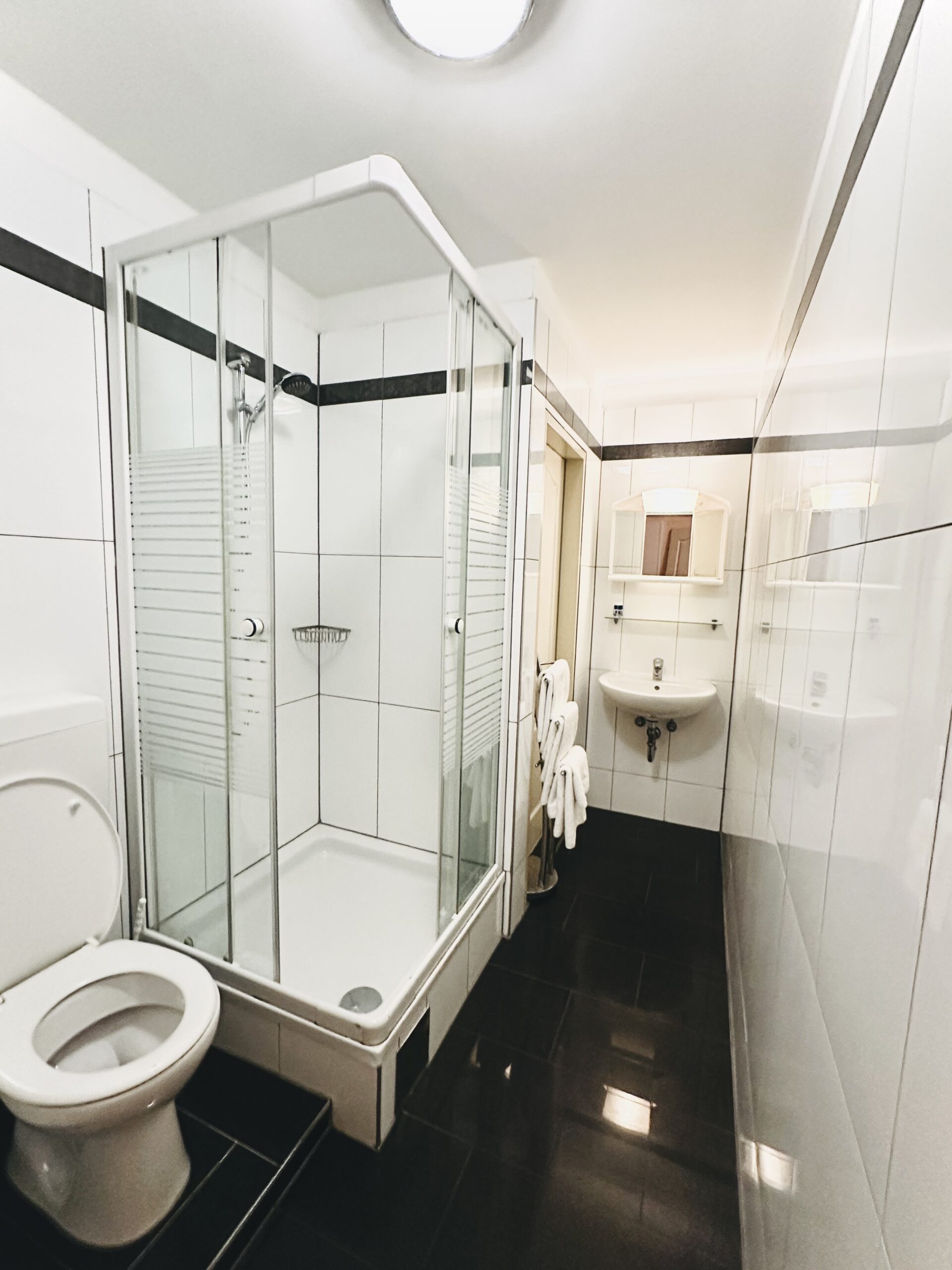 Monteur-Zimmer - Groß-Enzersdorf - Pension Liechtenstein