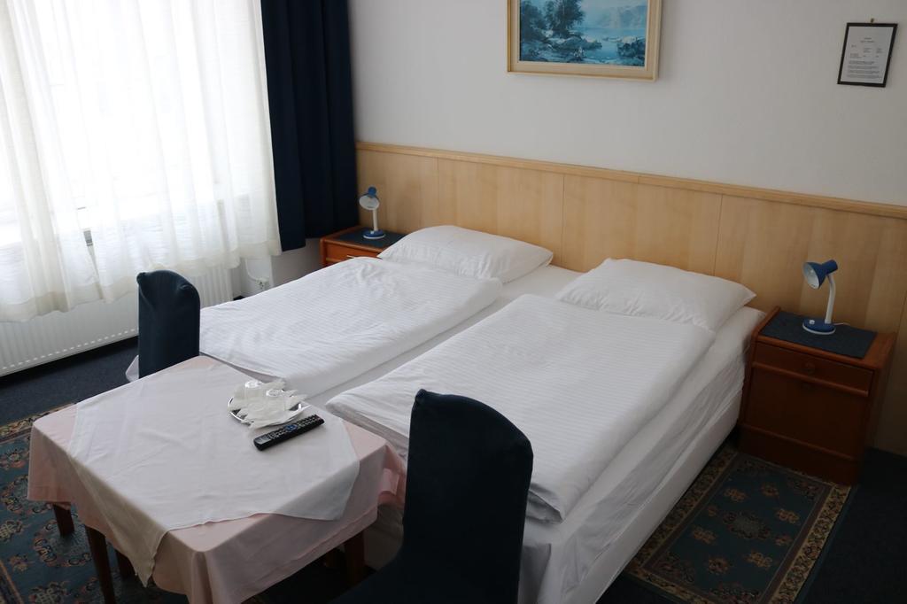 Monteur-Zimmer - Groß-Enzersdorf - Hotel Pension Reimer