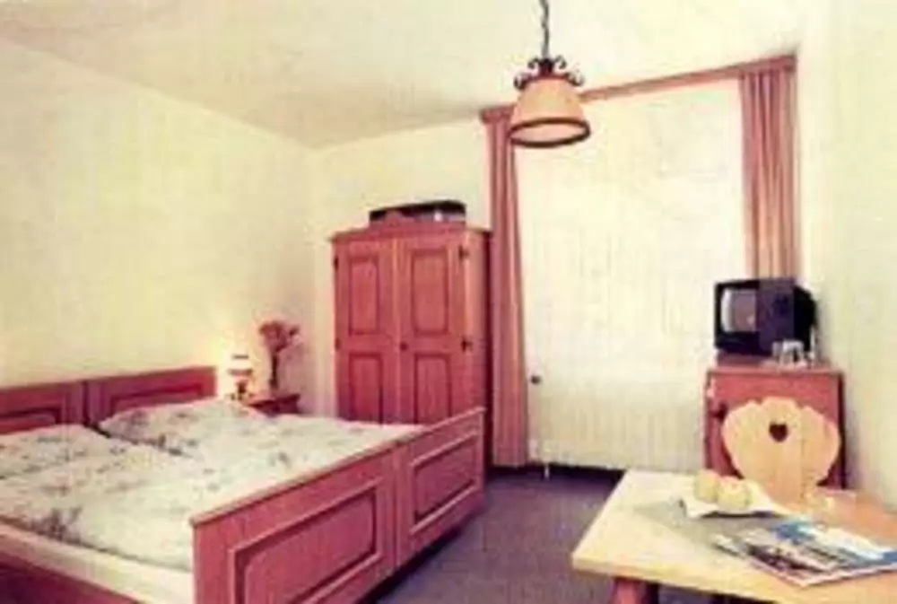 Monteur-Zimmer - Bruck an der Leitha - Pension Monteurzimmer Kronberger-Haus Oberlaa