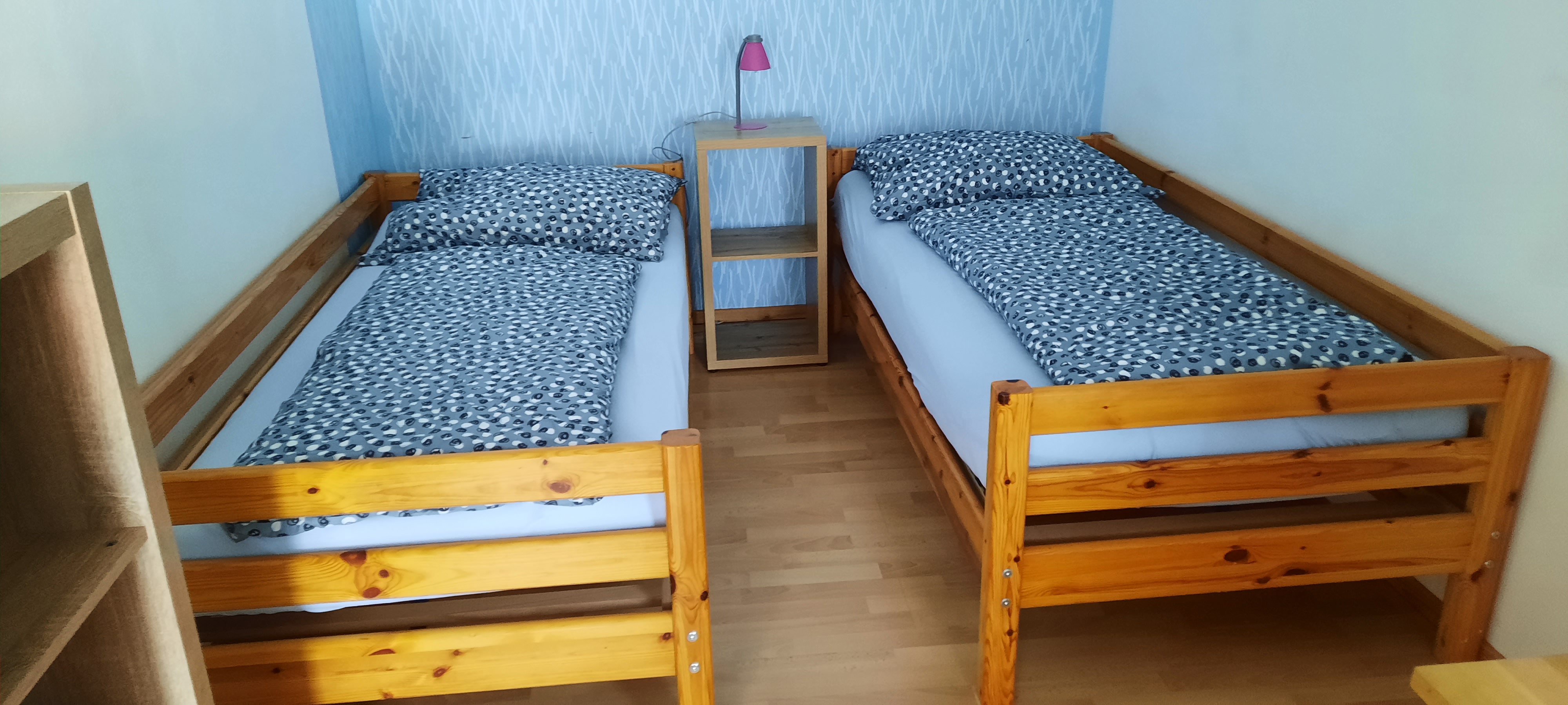 MonteurZimmer: Zweibettzimmer 3 - Ferienhaus für 2 bis 6 Personen