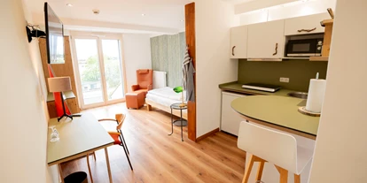 Monteur-Zimmer - Aichach (Landkreis Aichach-Friedberg) - Einzelappartement mit Küchenzeile - Wohnfakturei | serviced apartments in augsburg