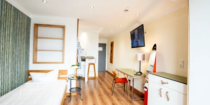 Monteur-Zimmer - Aichach (Landkreis Aichach-Friedberg) - Einzelappartement mit Küchenzeile - Wohnfakturei | serviced apartments in augsburg