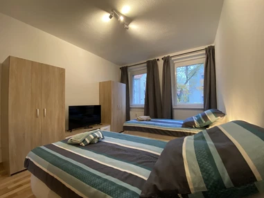 MonteurZimmer: Gemütliche Monteurswohnung - nur 5 Minuten vom Leuna- & Schkopauwerk in 06217 Merseburg (Saale)