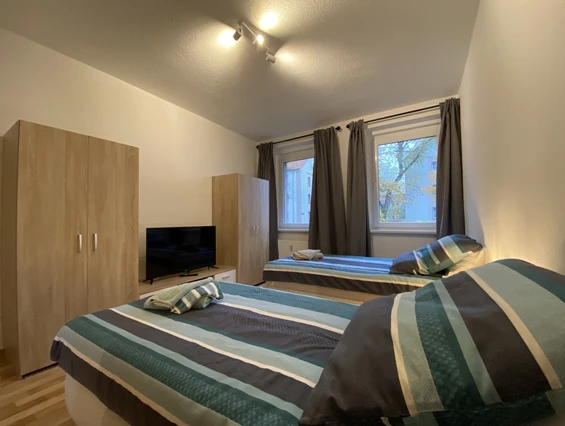 MonteurZimmer: Gemütliche Monteurswohnung - nur 5 Minuten vom Leuna- & Schkopauwerk in 06217 Merseburg (Saale)