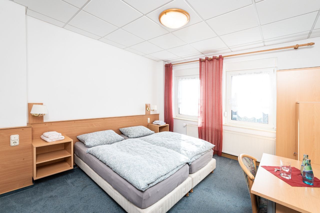 Monteur-Zimmer - Groitzsch - Pension Greiser in 04178 Leipzig