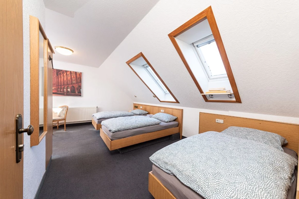 MonteurZimmer: Pension Greiser in 04178 Leipzig