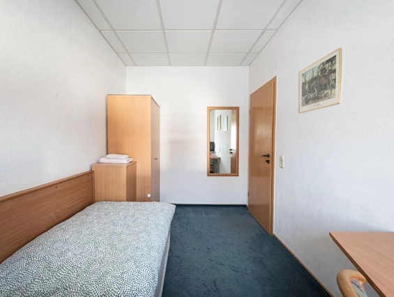 MonteurZimmer: Pension Greiser in 04178 Leipzig