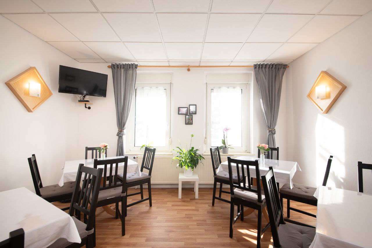 Monteur-Zimmer - Groitzsch - https://www.deutschland-monteurzimmer.de/uploads/20041/1752854848687a714099c54.jpg - Pension Greiser in 04178 Leipzig