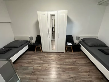MonteurZimmer: Einzel- und Doppelzimmer mit Grillmöglichkeit in Leipzig