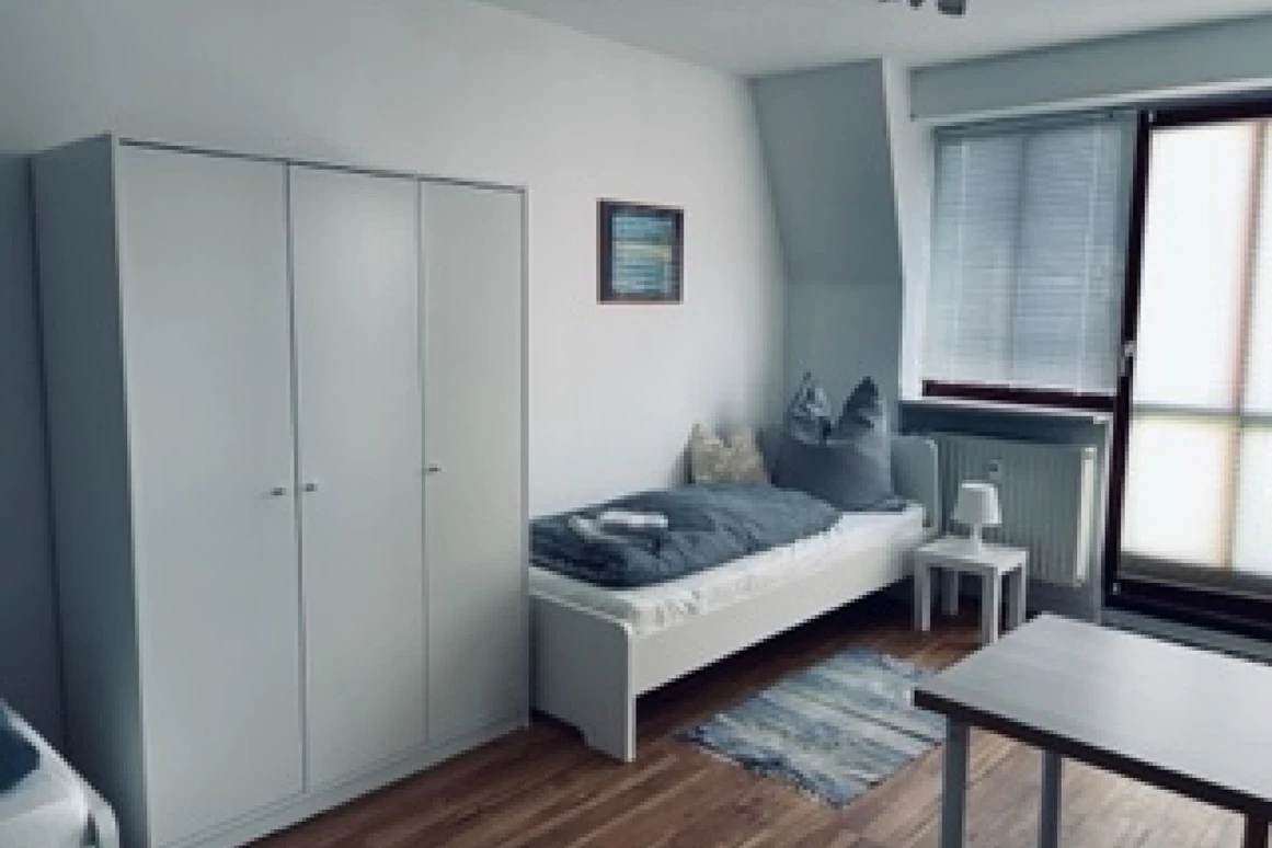 MonteurZimmer: https://images.monteurzimmer.de/057f299d4a/xl/294efcbe-8070-41bf-b63c-d70573710453.jpg - Apartment mit grüner Aussicht in Bernhardstraße, Leipzig