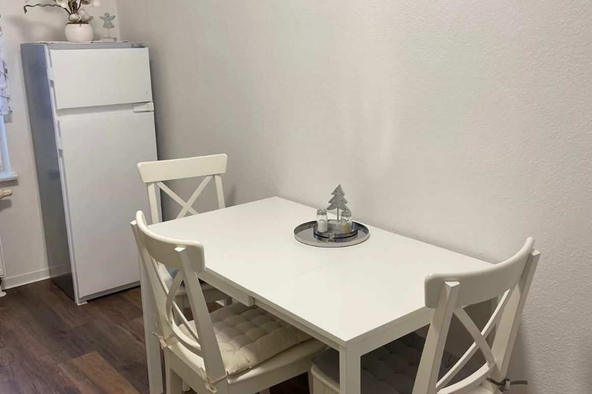 MonteurZimmer: https://images.monteurzimmer.de/c8fdfcea41/xl/e2bf9d81-9be9-45ae-a85f-e07c5306796f.jpg - Apartment M&J