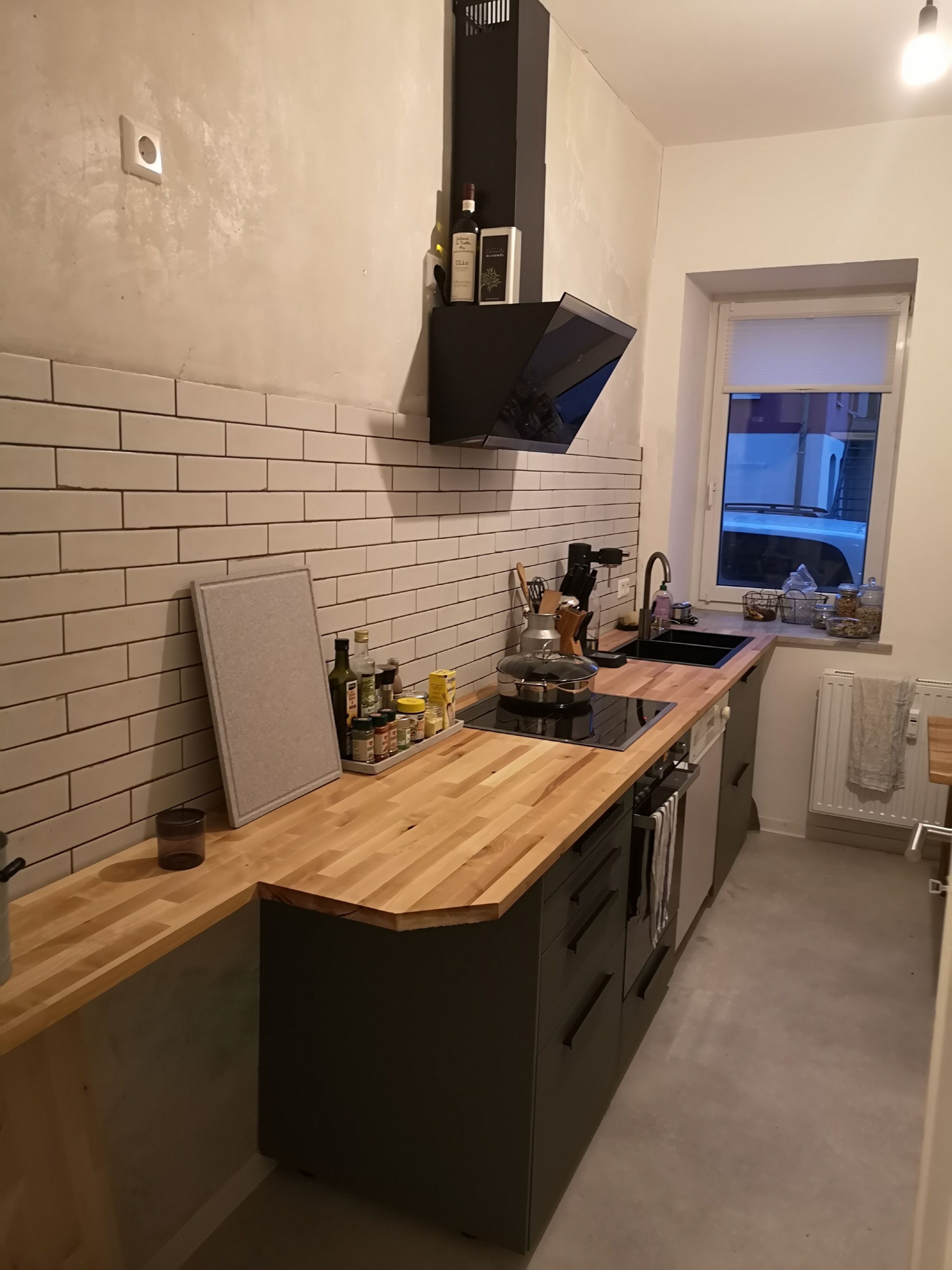 Monteur-Zimmer - Gemütliche - möbilierte 2 Zimmer-Wohnung mit urbaner Küche