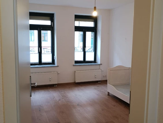 MonteurZimmer: Gemütliche - möbilierte 2 Zimmer-Wohnung mit urbaner Küche