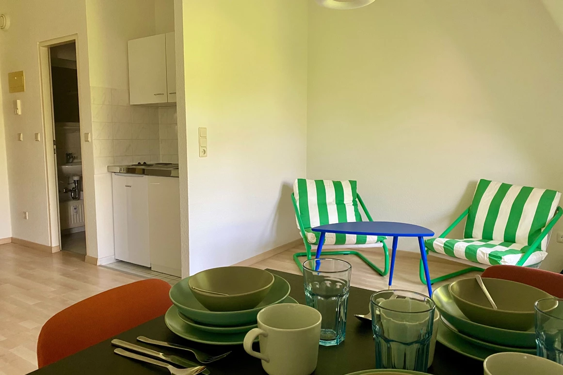 MonteurZimmer: https://images.monteurzimmer.de/95bf700022/xl/f190cd2c-5842-4d71-b977-afd97ed18359.jpg - Work and Travel WE62 - Parkplatz, Netflix, Internet