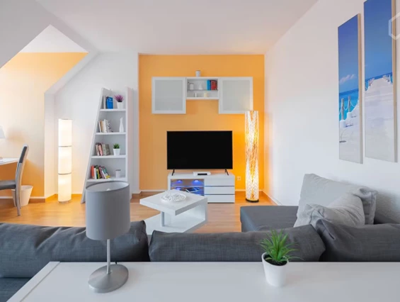 MonteurZimmer: Zentrumsnahes, helles Apartment