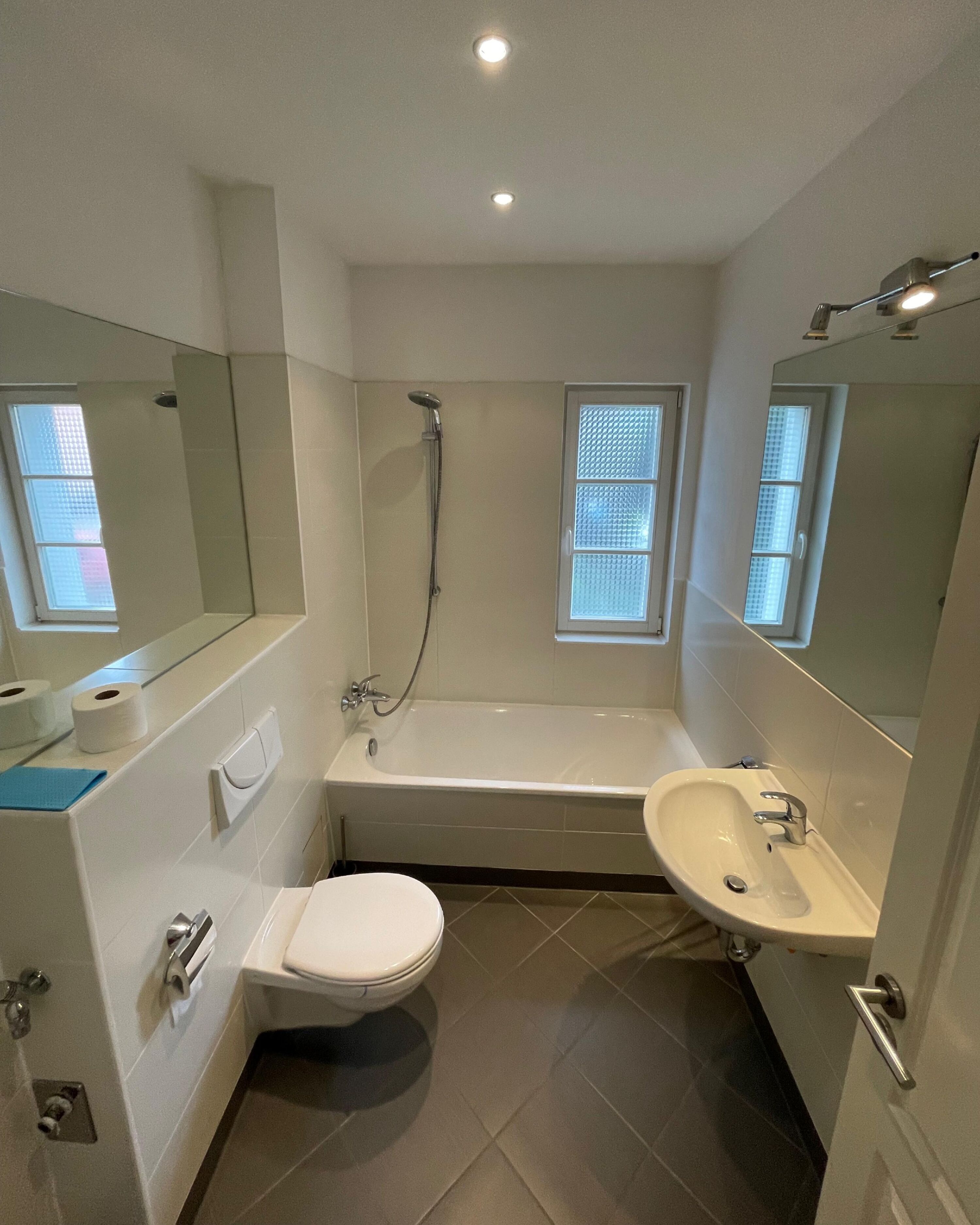 Monteur-Zimmer - Moderne und zentrale Monteurwohnung & Ferienwohnung Cetin