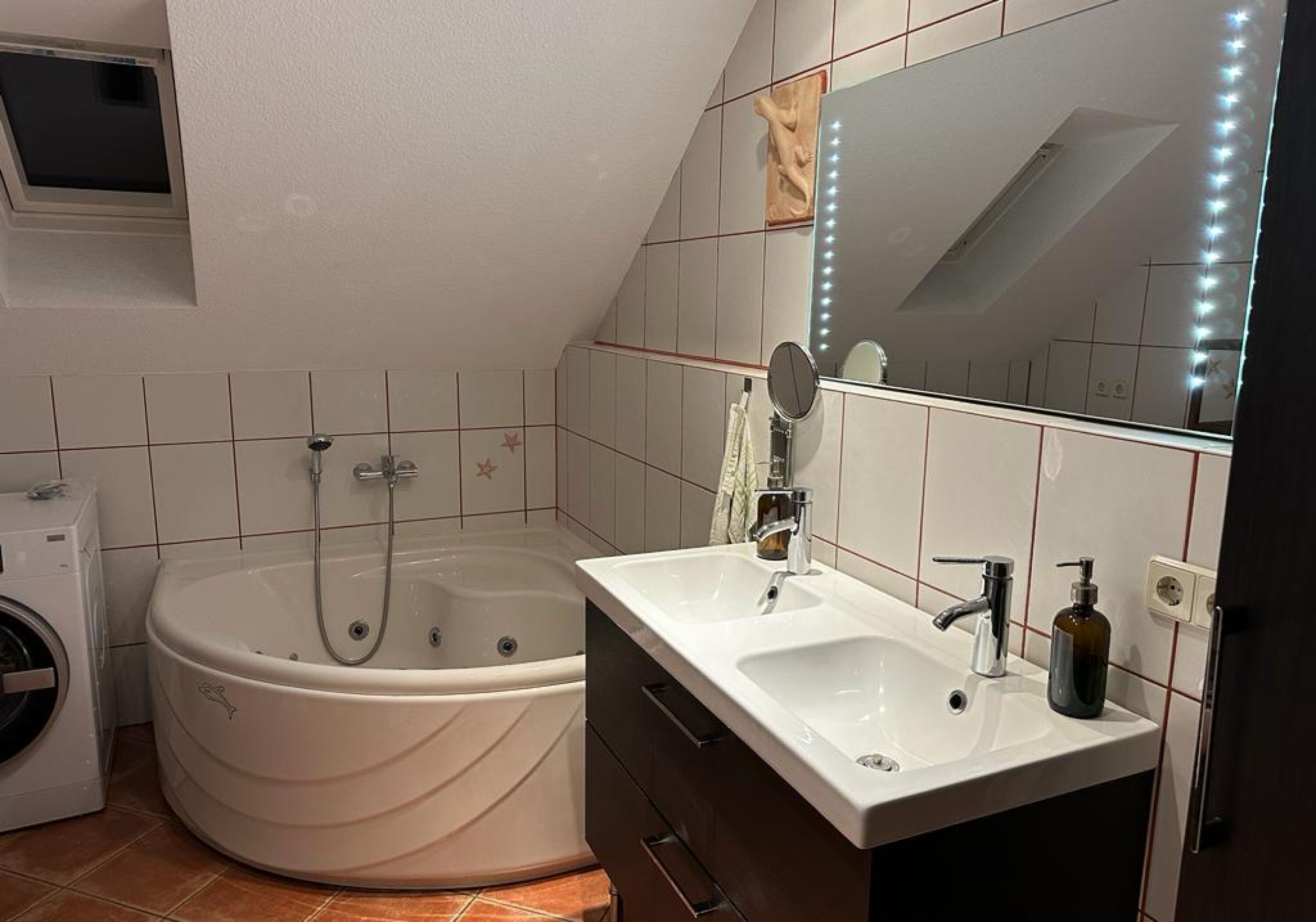 Monteur-Zimmer - https://images.monteurzimmer.de/d0cce307b4/xl/78f442fc-b556-4ca1-b6d0-bde6e74a41e4.jpg - Pension Emilia