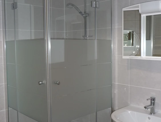 MonteurZimmer: https://images.monteurzimmer.de/5d3c3162c3/xl/ek8q19njepb5czbgbkth9vtnniy1ua2zl0fc.jpg - Monteurzimmer Leipzig mit eigenem WC