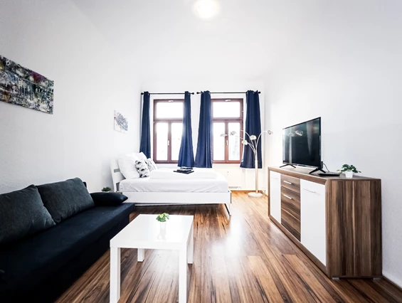 MonteurZimmer: Zentrale 3 Zimmer Wohnung mit Balkon + 24/7 Service