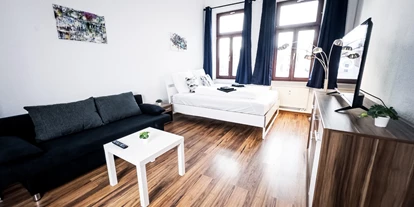 Monteur-Zimmer - Sachsen-Anhalt - Zentrale 3 Zimmer Wohnung mit Balkon + 24/7 Service