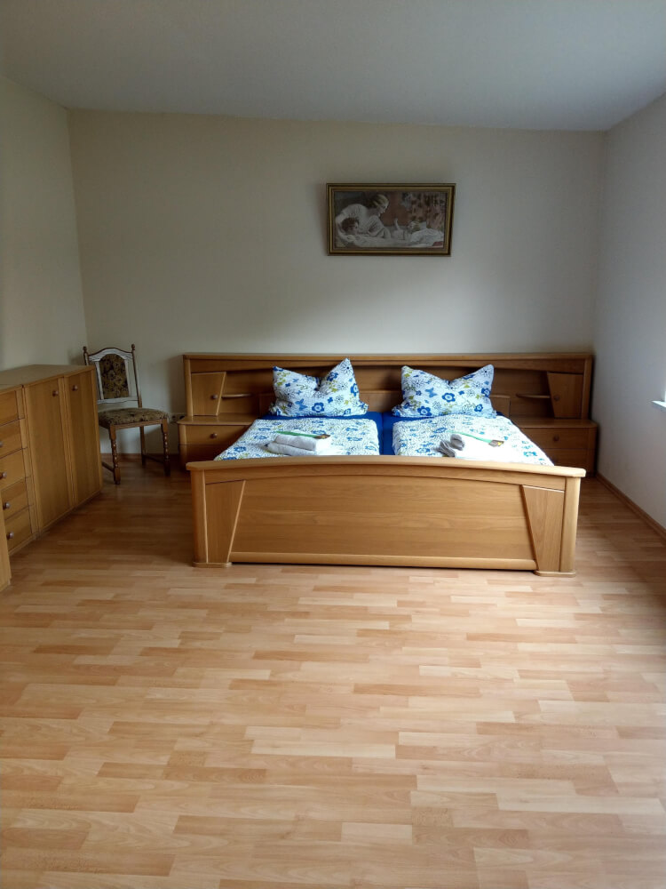 Monteur-Zimmer - https://www.deutschland-monteurzimmer.de/uploads/12431/monteurunterkunft-ferienhaus-in-leuna-ot-rampitz-sindy-grunwald-06237-15942850375f06dbed3e84c.jpg - Monteurunterkunft / Ferienhaus in Leuna/ OT Rampitz in 06237 Leuna