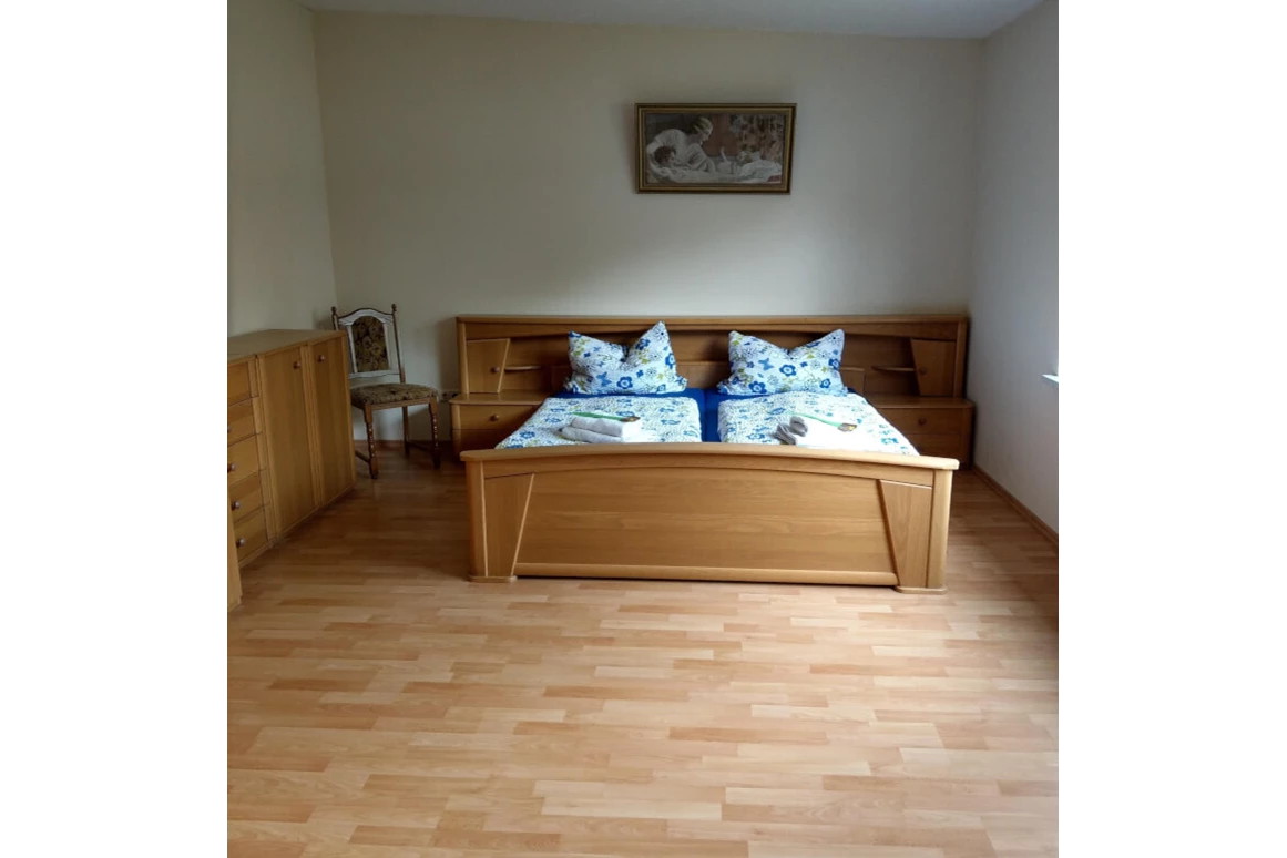 MonteurZimmer: https://www.deutschland-monteurzimmer.de/uploads/12431/monteurunterkunft-ferienhaus-in-leuna-ot-rampitz-sindy-grunwald-06237-15942850375f06dbed3e84c.jpg - Monteurunterkunft / Ferienhaus in Leuna/ OT Rampitz in 06237 Leuna