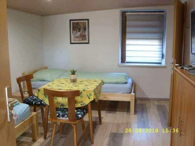 MonteurZimmer: Ferienwohnung Moteurswohnung in 06237 Leuna /OT Rampitz in 06237 Leuna/OT Rampitz