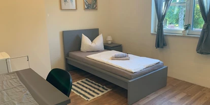 Monteur-Zimmer - Sachsen-Anhalt - Monteur Idylle in Leuna Pension *Villa Luise* in 06237 Leuna