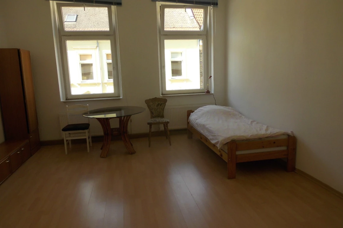 MonteurZimmer: Geräumige 4 Zimmerwohnung mit Balkon in 04808 Wurzen