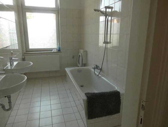 MonteurZimmer: https://www.deutschland-monteurzimmer.de/uploads/16961/16971127106527e286ebffd.JPG - Geräumige 4 Zimmerwohnung mit Balkon in 04808 Wurzen