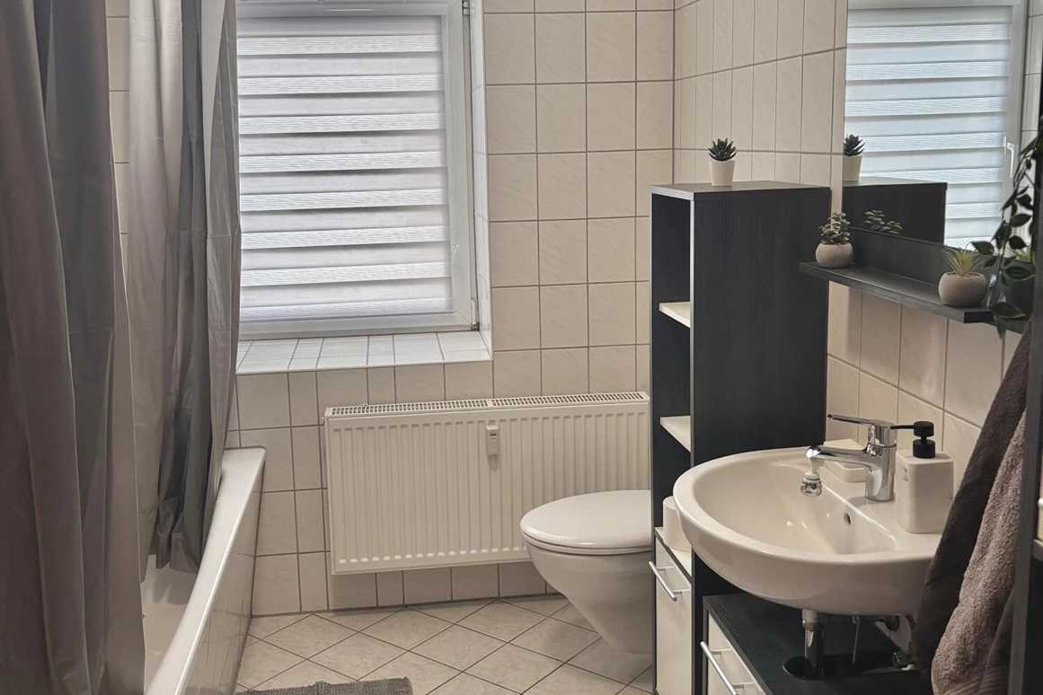 MonteurZimmer: Moderne Wohnung in Merseburg – ideal für Monteure und Reisende in 06217 Merseburg