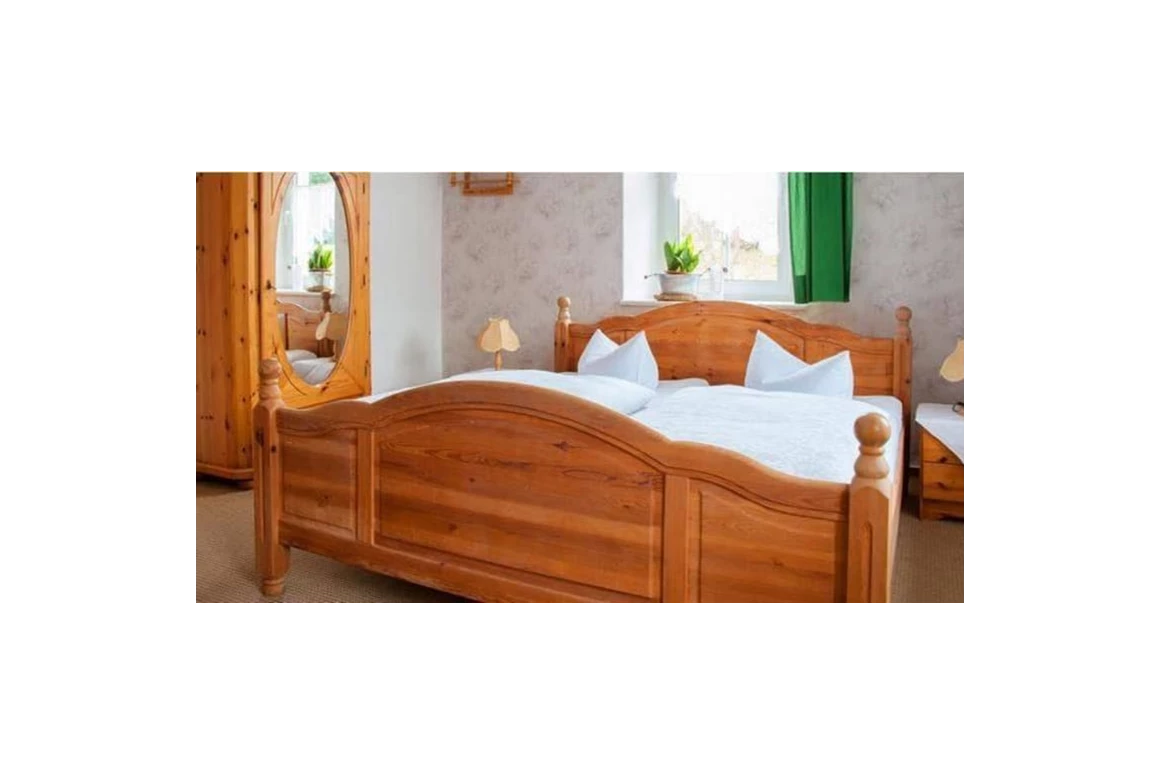 MonteurZimmer: Gaststätte & Pension Goldene Höhe