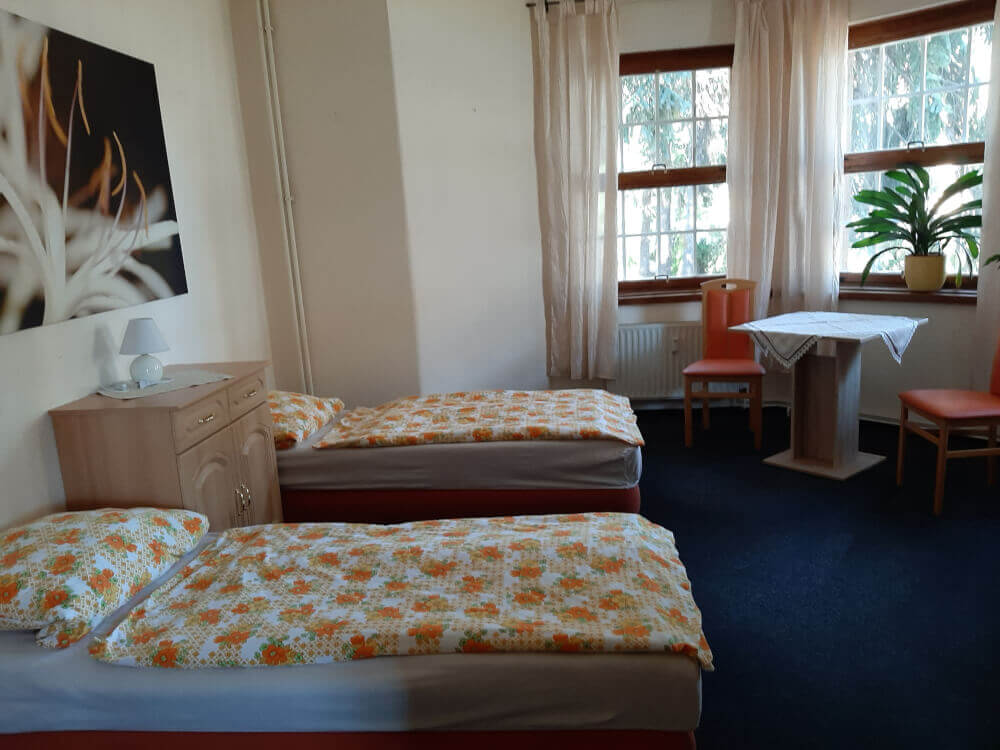 Monteur-Zimmer - Zimmervermietung Roskosch in 04425 Taucha