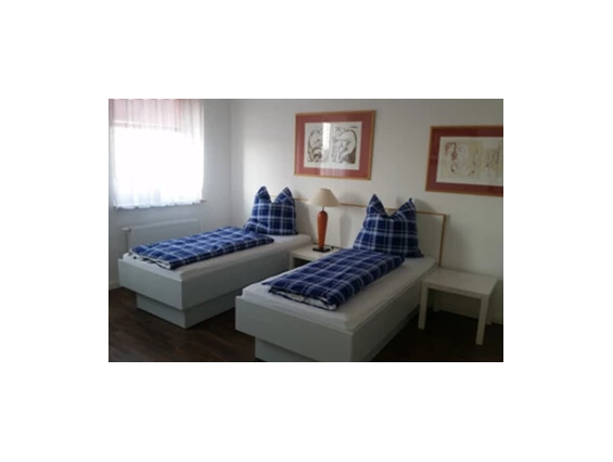 MonteurZimmer: https://mein-monteurzimmer.de/website/var/tmp/image-thumbnails/110000/114924/thumb__housing_item_preview/41518082629.jpeg - Pension SOMMERLUST