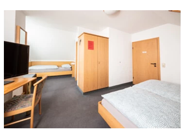 MonteurZimmer: https://mein-monteurzimmer.de/website/var/tmp/image-thumbnails/280000/285809/thumb__housing_item_preview/41d8104f840840bc302528fa937647b7.jpeg - Pension am Sandberg