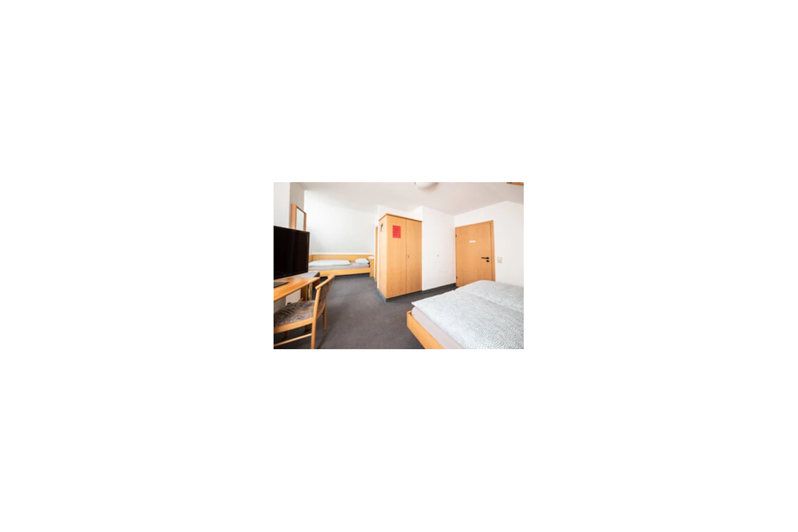 MonteurZimmer: https://mein-monteurzimmer.de/website/var/tmp/image-thumbnails/280000/285809/thumb__housing_item_preview/41d8104f840840bc302528fa937647b7.jpeg - Pension am Sandberg