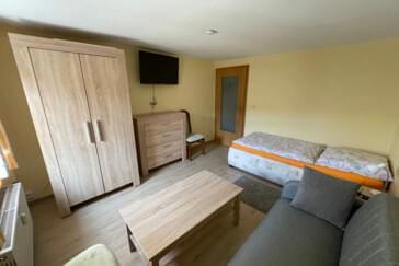 MonteurZimmer: https://mein-monteurzimmer.de/website/var/tmp/image-thumbnails/360000/369529/thumb__housing_item_preview/86fb99b34f66b762e49a686f723cd9d9.jpeg - Ferienwohnung Peter Dietrich