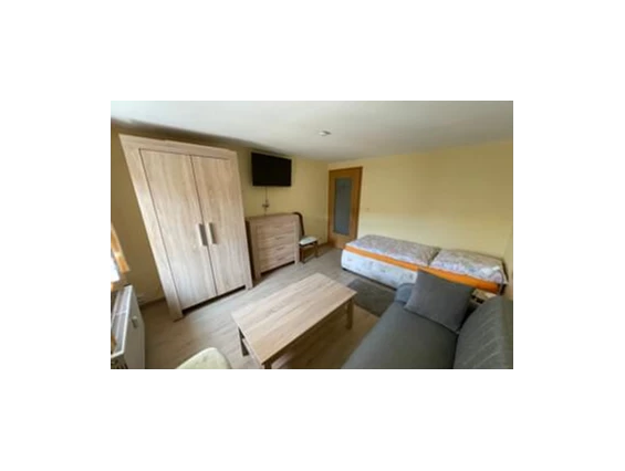MonteurZimmer: https://mein-monteurzimmer.de/website/var/tmp/image-thumbnails/360000/369529/thumb__housing_item_preview/86fb99b34f66b762e49a686f723cd9d9.jpeg - Ferienwohnung Peter Dietrich