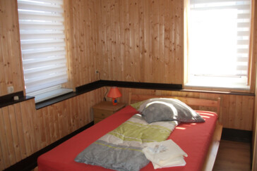 Monteur-Zimmer - Groitzsch - https://mein-monteurzimmer.de/website/var/tmp/image-thumbnails/220000/221309/thumb__housing_item_preview/95cb18fb307329612fb0cdd9b7de95bc.JPG.jpeg - Ferienwohnung / Monteurzimmer / möbliertes Appartement am See