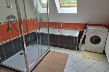 Monteur-Zimmer - Sachsen-Anhalt - https://mein-monteurzimmer.de/website/var/tmp/image-thumbnails/370000/370747/thumb__housing_item_preview/93f4bcabbac85708143644edc186ca3e.jpeg - modern und liebevoll eingerichtete Monteurunterkunft in einem 3 stöckigen Reihenhaus