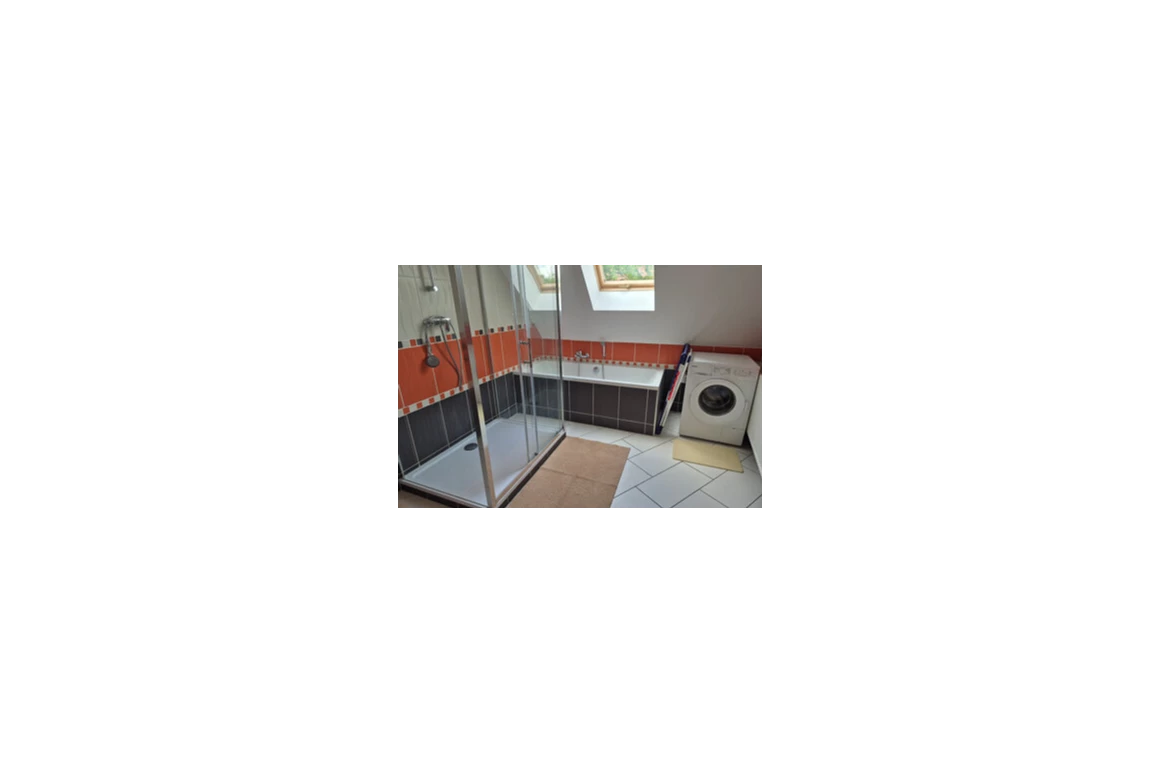 MonteurZimmer: https://mein-monteurzimmer.de/website/var/tmp/image-thumbnails/370000/370747/thumb__housing_item_preview/93f4bcabbac85708143644edc186ca3e.jpeg - modern und liebevoll eingerichtete Monteurunterkunft in einem 3 stöckigen Reihenhaus