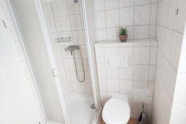 Monteur-Zimmer - Groitzsch - Saubere Wohnung für Monteure, Arbeiter und Berufspendler mit 2 Zimmern