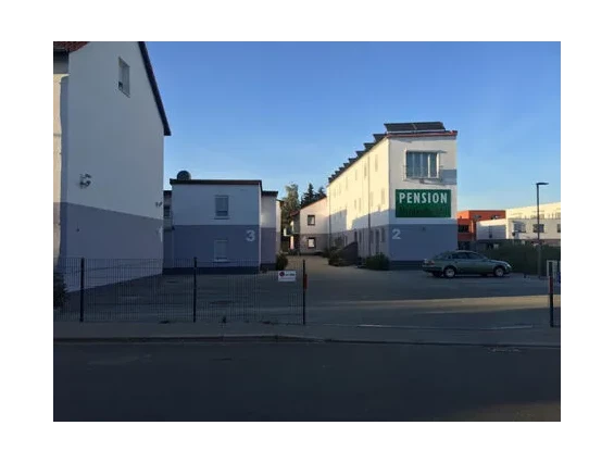 MonteurZimmer: Pension Probstheida UG