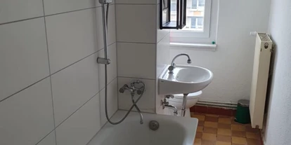 Monteur-Zimmer - Sachsen-Anhalt - https://www.deutschland-monteurzimmer.de/uploads/20075/1752154033686fbfb18a375.png - 2 Monteurwohnungen für insgesamt 10 Personen auch einzeln buchbar in 04564 Böhlen