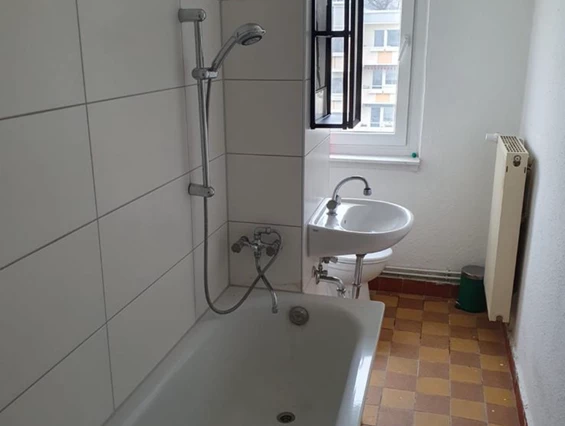 MonteurZimmer: https://www.deutschland-monteurzimmer.de/uploads/20075/1752154033686fbfb18a375.png - 2 Monteurwohnungen für insgesamt 10 Personen auch einzeln buchbar in 04564 Böhlen