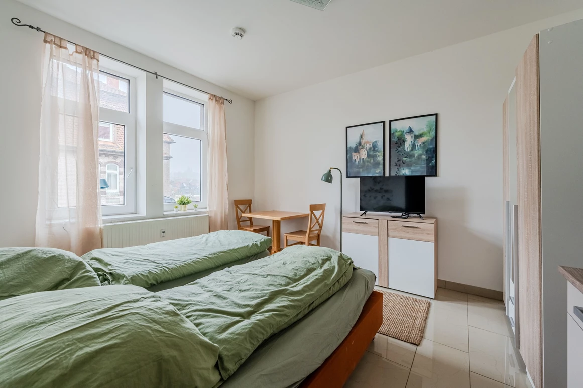 MonteurZimmer: Günstige Unterkunft in Leipzig mit Bad und Küche