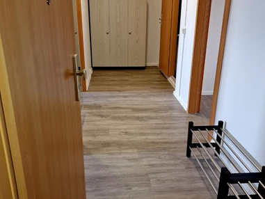 MonteurZimmer: https://images.monteurzimmer.de/031afe0331/xl/fc2aab12-90fe-4305-b398-7a350088f3ae.jpg - Gästezimmer in Leipzig